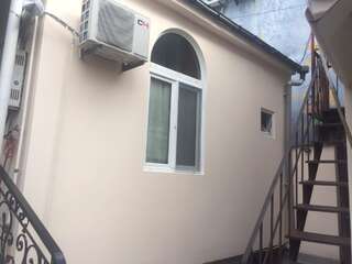 Гостевой дом Batumi Guesthouse 28a Батуми Стандартный семейный номер-2