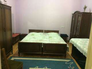 Гостевой дом Batumi Guesthouse 28a Батуми Стандартный семейный номер-4