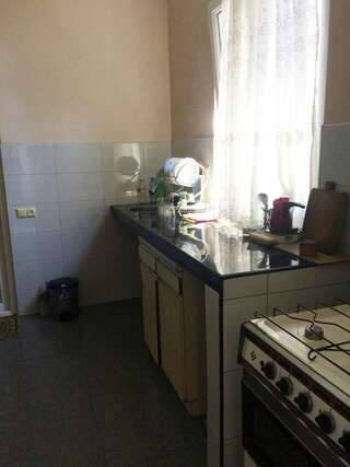 Гостевой дом Batumi Guesthouse 28a Батуми Стандартный семейный номер-11